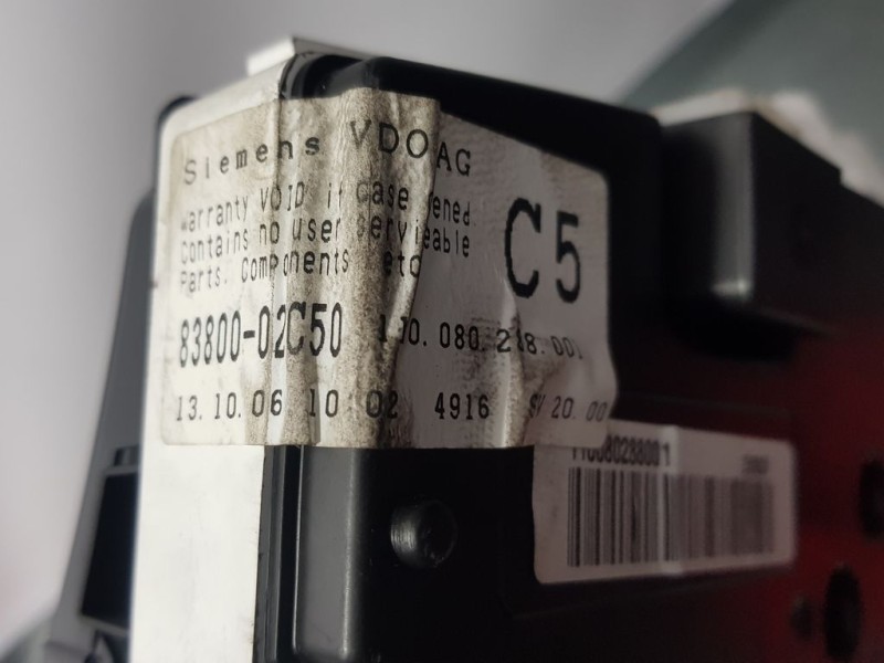 Recambio de cuadro instrumentos para toyota corolla (e12) 1.6 sol berlina 3/5 referencia OEM IAM 8380002C50 11008028800 SIEMENS 