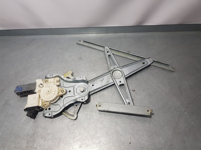 Recambio de elevalunas delantero derecho para toyota corolla (e12) 1.6 sol berlina 3/5 referencia OEM IAM 6981002130  ELECTRICO 