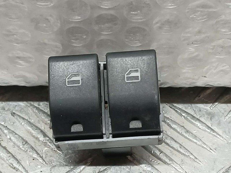 Recambio de mando elevalunas delantero izquierdo para seat ibiza (6l1) hit referencia OEM IAM 6Q0959858  