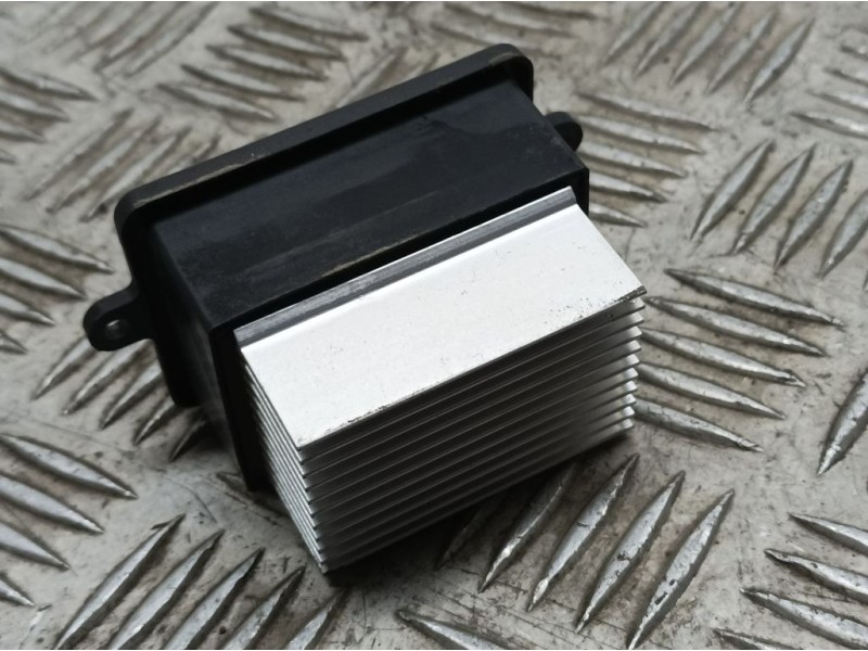 Recambio de resistencia calefaccion para peugeot 3008 allure referencia OEM IAM 1043979470644  METASYSTEM