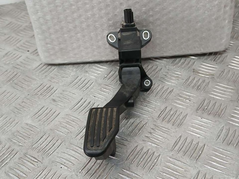 Recambio de potenciometro pedal para toyota yaris active referencia OEM IAM 481100D120 17242B 
