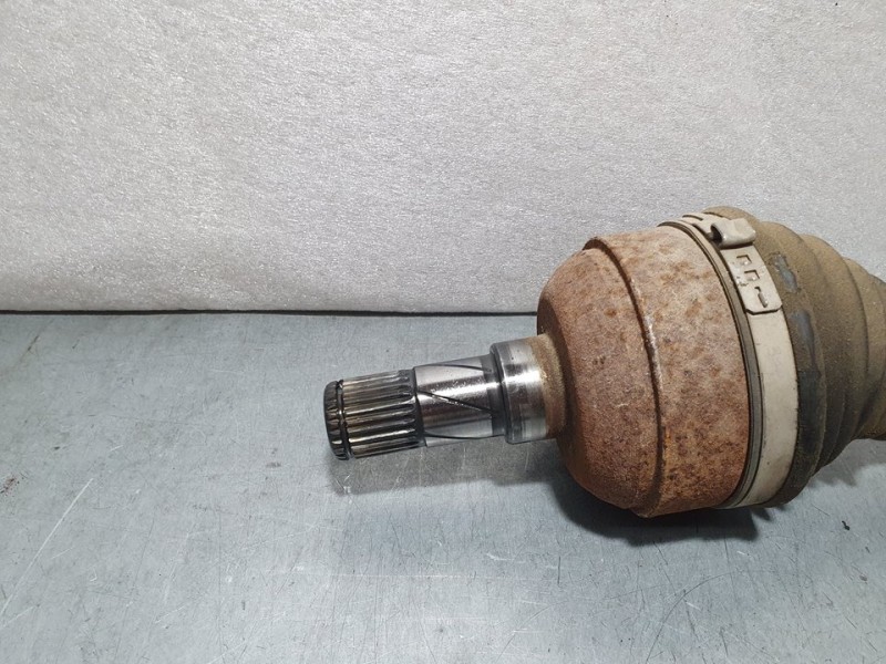 Recambio de transmision delantera izquierda para opel astra j sports tourer cosmo referencia OEM IAM 13335135 10239817 