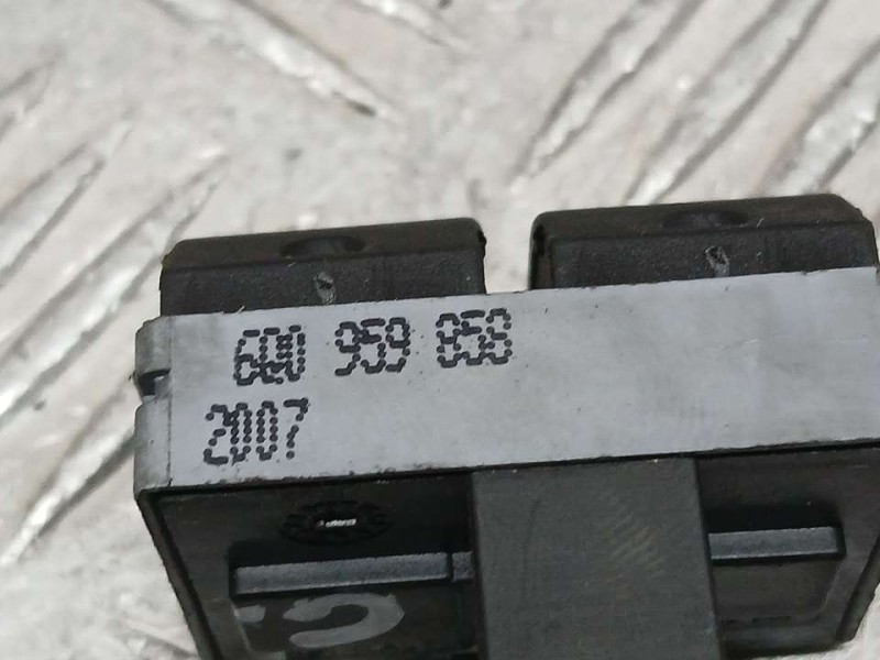 Recambio de mando elevalunas delantero izquierdo para seat ibiza (6l1) hit referencia OEM IAM 6Q0959858  