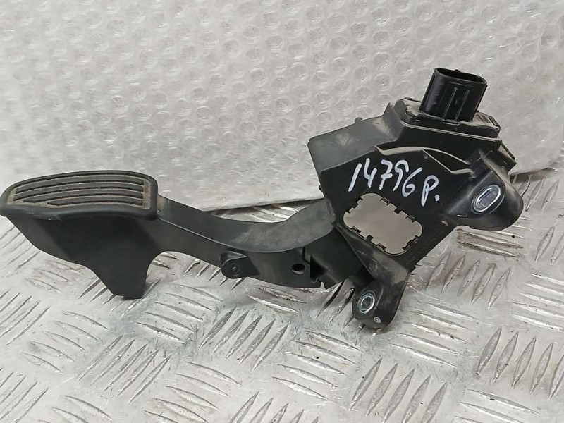 Recambio de potenciometro pedal para toyota yaris active referencia OEM IAM 481100D120 17242B 