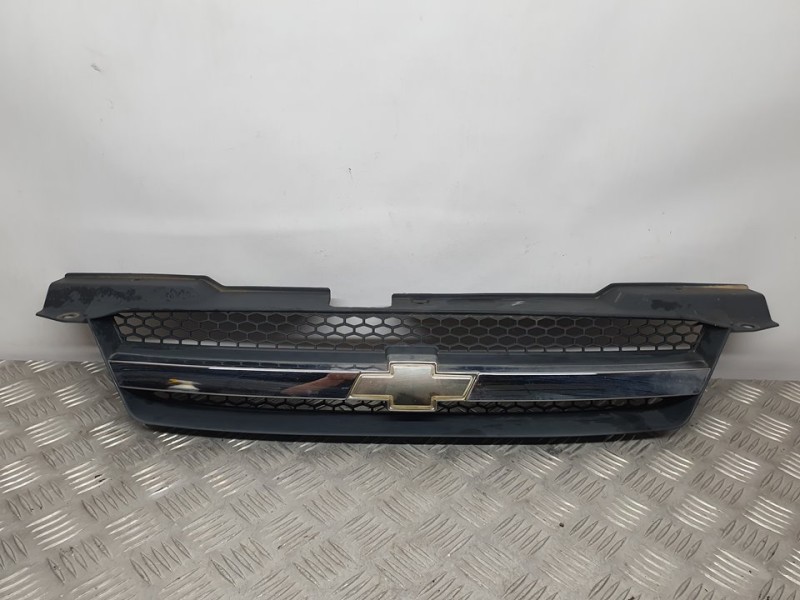 Recambio de rejilla delantera para chevrolet kalos 1.4 se referencia OEM IAM SIN REF  