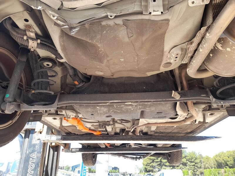 Recambio de puente trasero para toyota yaris (_p13_) 1.5 hybrid (nhp130_) referencia OEM IAM 421100D520 DISCO C/ABS Y 4 TORNILLO