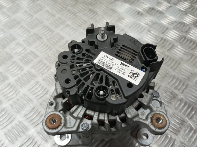 Recambio de alternador para seat arona style referencia OEM IAM 04L903021C 2716064D VALEO