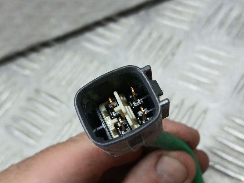 Recambio de sonda lambda para toyota yaris active referencia OEM IAM 894553060  DENSO