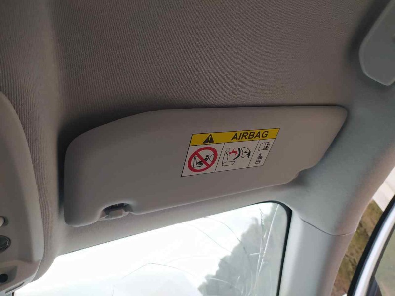 Recambio de parasol derecho para peugeot 208 (p2) allure referencia OEM IAM 98100807PR  