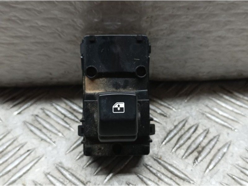 Recambio de mando elevalunas delantero derecho para kia ceed drive referencia OEM IAM 93575J7000  