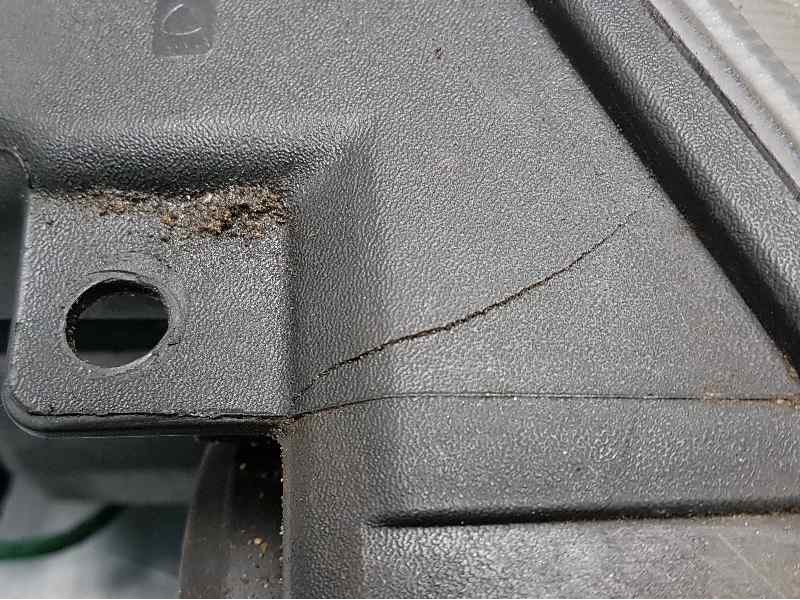 Recambio de faro izquierdo para jeep gr.cherokee (wj/wg) 2.7 crd limited referencia OEM IAM   LLEVA UNA GRIETA POR DETRAS