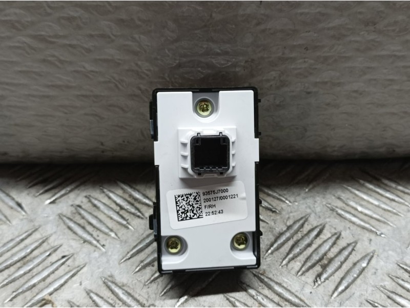 Recambio de mando elevalunas delantero derecho para kia ceed drive referencia OEM IAM 93575J7000  
