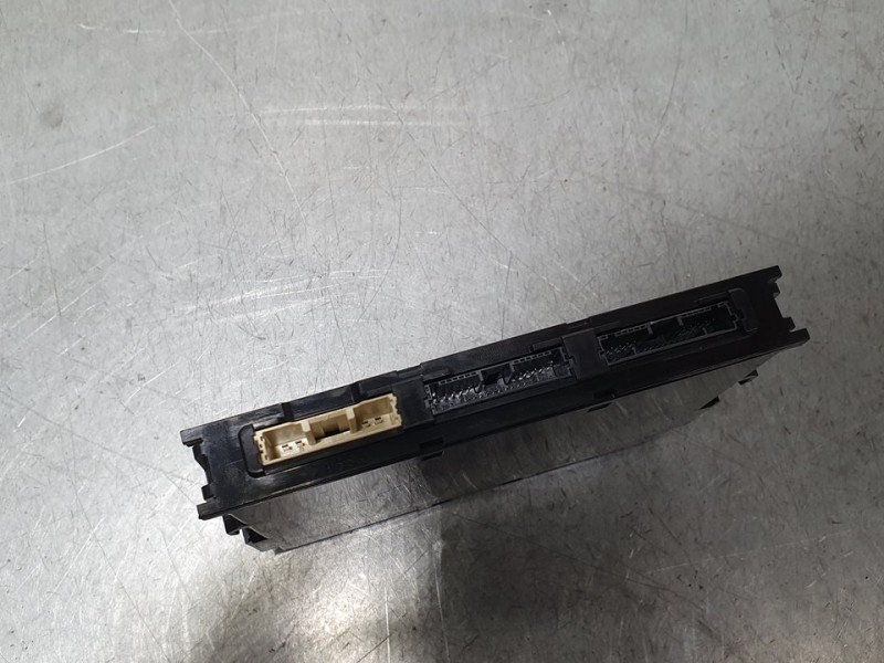 Recambio de modulo electronico para toyota land cruiser (j15) vx referencia OEM IAM 8999060430 2329005811 DENSO
