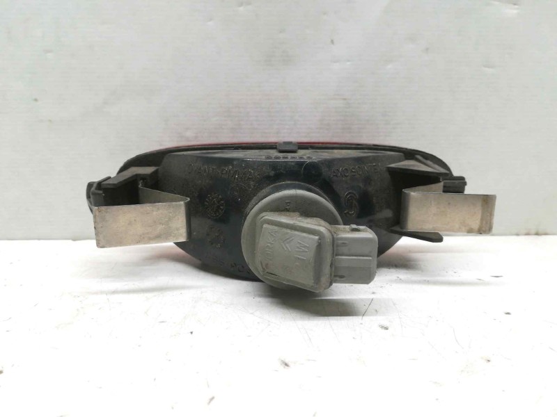 Recambio de faro antiniebla trasero central para peugeot 206 berlina 1.4 hdi referencia OEM IAM   