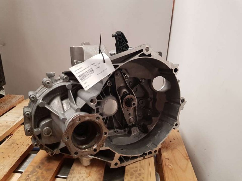 Recambio de caja cambios para seat arona xcellence go referencia OEM IAM USN 040422 6VELOCIDADES