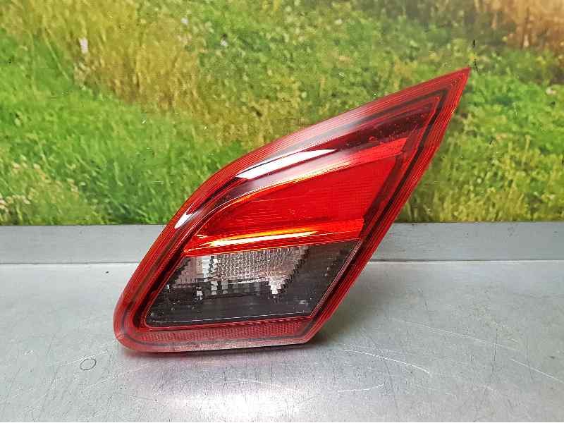 Recambio de piloto trasero derecho para opel corsa e expression referencia OEM IAM 13428452 SUCIO POR DENTRO INTERIOR