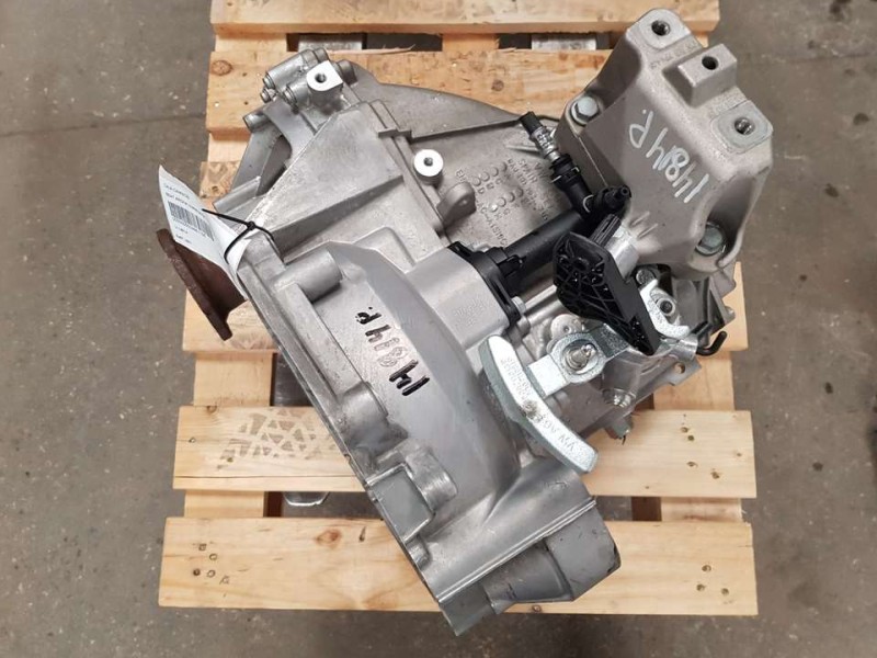 Recambio de caja cambios para seat arona xcellence go referencia OEM IAM USN 040422 6VELOCIDADES