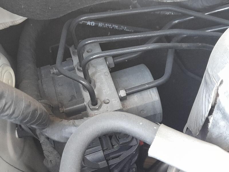 Recambio de abs para volkswagen polo v (6r1, 6c1) 1.2 tdi referencia OEM IAM 6R0614517BT  