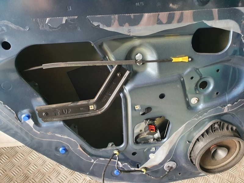 Recambio de elevalunas trasero izquierdo para opel astra j lim. expression referencia OEM IAM   ELÉCTRICO 7 PINES