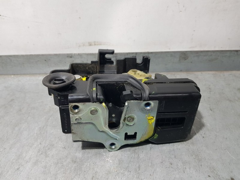 Recambio de cerradura puerta trasera derecha para chevrolet captiva 2.0 vcdi lt referencia OEM IAM 96624176  6 PINS