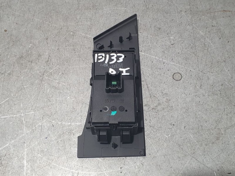 Recambio de mando elevalunas delantero izquierdo para opel astra j lim. expression referencia OEM IAM 13305011  