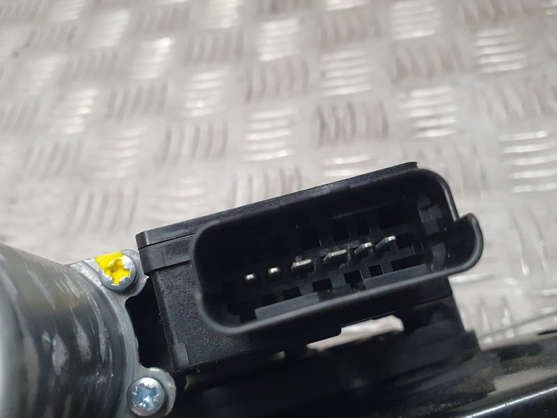 Recambio de elevalunas delantero izquierdo para nissan pulsar (c13) acenta referencia OEM IAM 807013ZL0B BROSE ELECTRICO 6 PINES