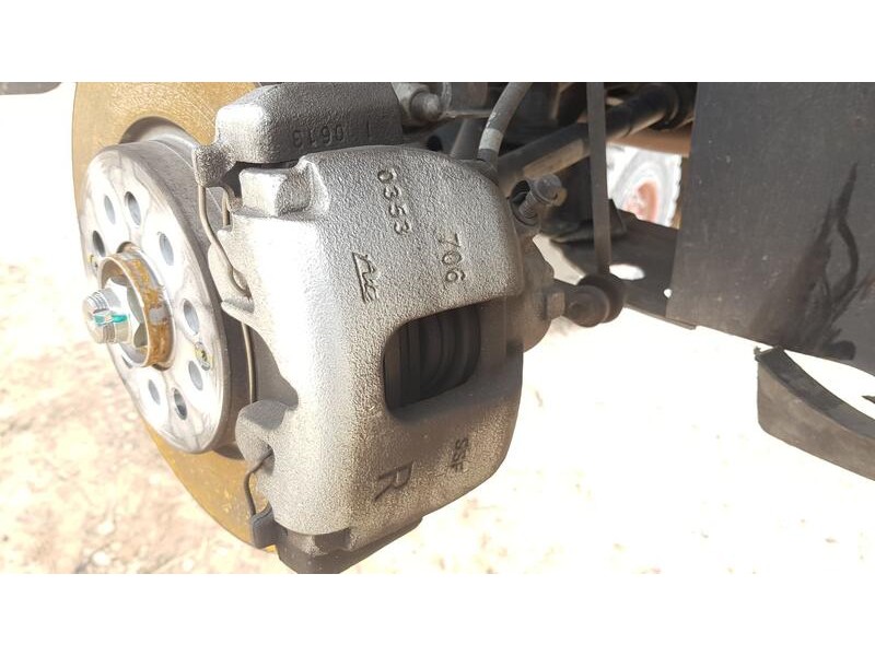 Recambio de pinza freno delantera derecha para mg zs suv (azs1) 1.5 vti referencia OEM IAM 10807521  