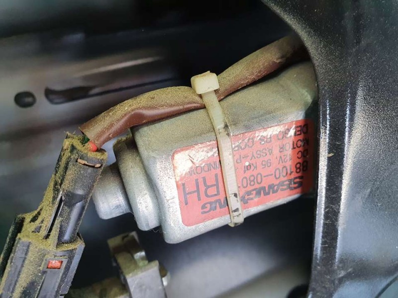 Recambio de elevalunas trasero derecho para ssangyong rexton 270 xvt limited referencia OEM IAM 881000801  ELECTRICO