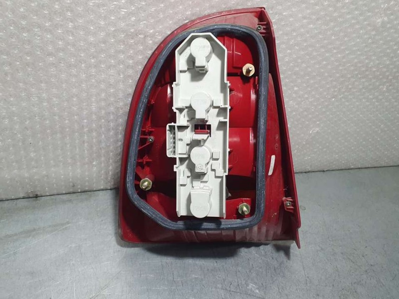 Recambio de piloto trasero derecho para skoda superb (3u4) classic referencia OEM IAM 3U5945112  