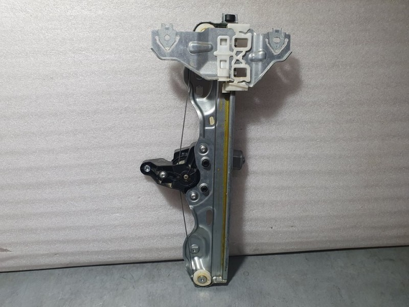 Recambio de elevalunas trasero izquierdo para nissan pulsar (c13) acenta referencia OEM IAM 827013ZL0A  ELECTRICO 2 PINES