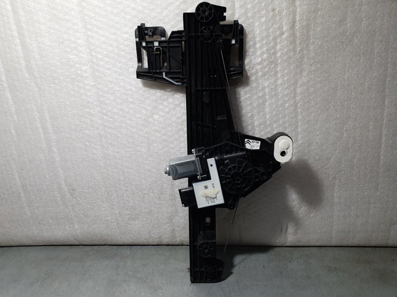 Recambio de elevalunas trasero izquierdo para citroën c4 1.2 12v e-thp pure tech referencia OEM IAM 9832713980  ELECTRICO 6 PINE