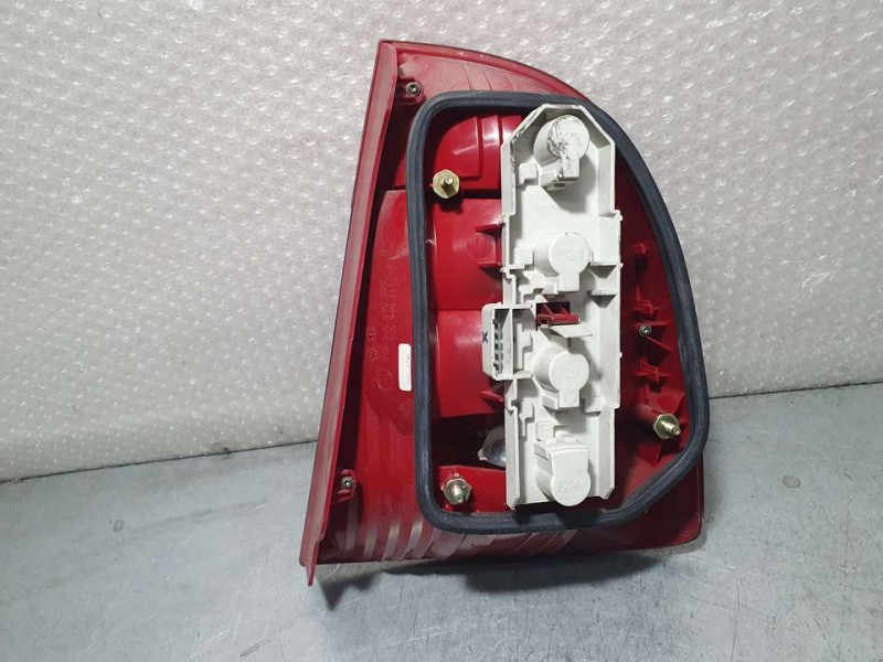 Recambio de piloto trasero izquierdo para skoda superb (3u4) classic referencia OEM IAM 3U5945111 1SCX13405AA 