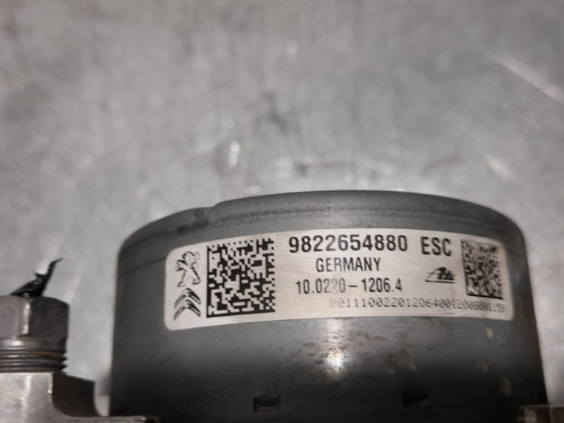 Recambio de abs para peugeot 208 active referencia OEM IAM 9822654880 1002201206 ATE