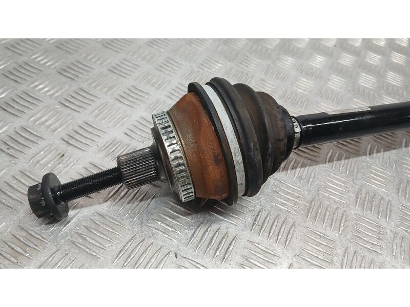 Recambio de transmision delantera izquierda para skoda superb (3u4) classic referencia OEM IAM 8D0407271BB  