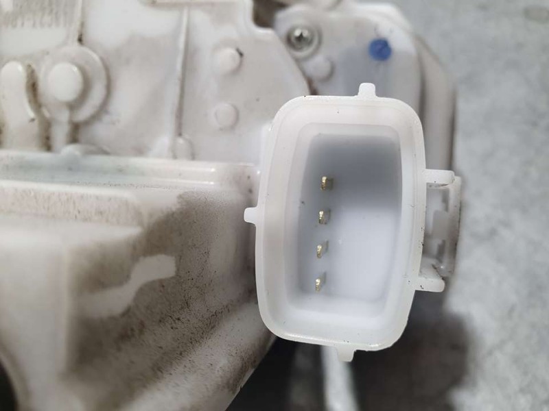 Recambio de cerradura puerta trasera derecha para fiat tipo ii (357) fam lounge plus referencia OEM IAM 519876030 Y18C23LP0S 4 P