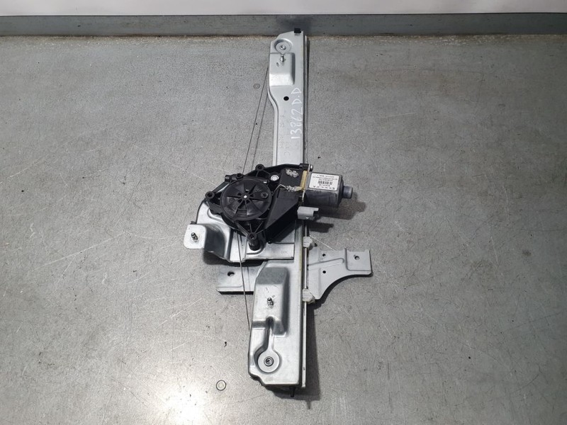 Recambio de elevalunas delantero derecho para peugeot 208 active referencia OEM IAM 9674254380 0130822702 BOSCH ELECTRICO