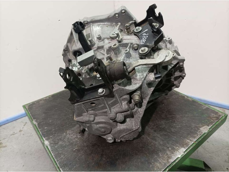 Recambio de caja cambios para toyota auris active referencia OEM IAM 12EPP 301515608177 6VELOCIDADES