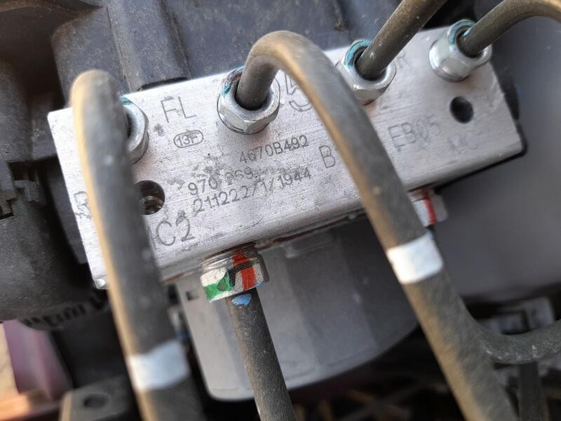 Recambio de abs para mitsubishi mirage / space star vi hatchback (a0_a) 1.2 referencia OEM IAM 4670B492  