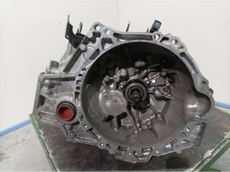 Recambio de caja cambios para toyota auris active referencia OEM IAM 12EPP 301515608177 6VELOCIDADES