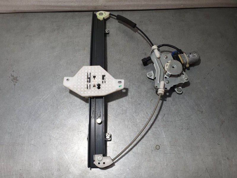 Recambio de elevalunas trasero derecho para chevrolet captiva 2.0 vcdi lt referencia OEM IAM SIN REF  ELECTRICO 2 PINES