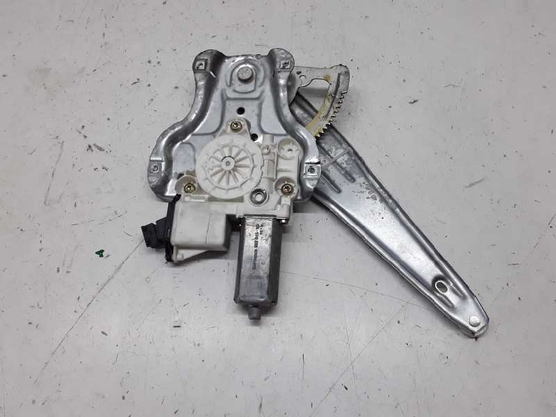 Recambio de elevalunas trasero derecho para toyota corolla (e12) 2.0 d-4d linea luna berlina referencia OEM IAM  6 PINES 