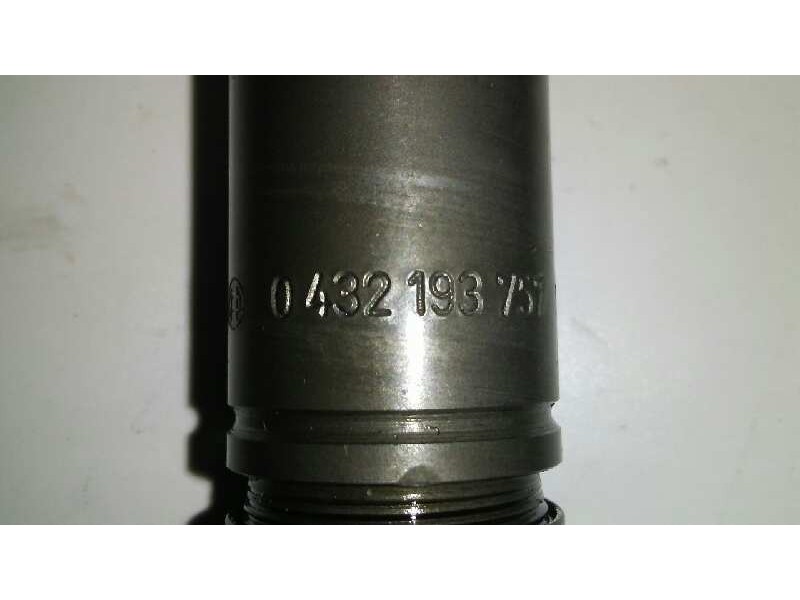 Recambio de inyector para renault master desde ´98 2.8 tdi referencia OEM IAM 0432193757  