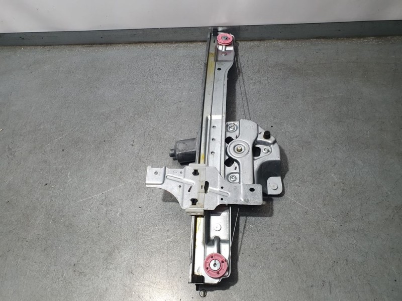 Recambio de elevalunas delantero derecho para peugeot 208 active referencia OEM IAM 9674254380 0130822702 BOSCH ELECTRICO