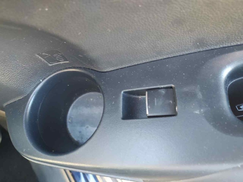 Recambio de mando elevalunas trasero derecho para toyota corolla (e21) hybrid stile referencia OEM IAM 8481002250  