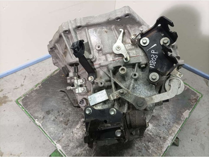 Recambio de caja cambios para toyota auris active referencia OEM IAM 12EPP 301515608177 6VELOCIDADES