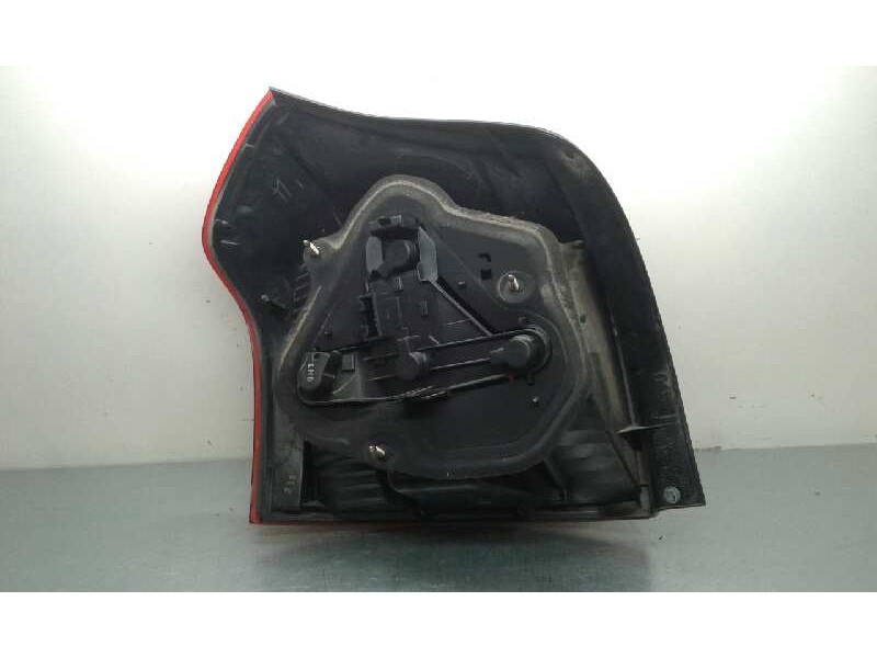 Recambio de piloto trasero derecho para toyota corolla (e12) 2.0 d-4d linea luna berlina referencia OEM IAM   