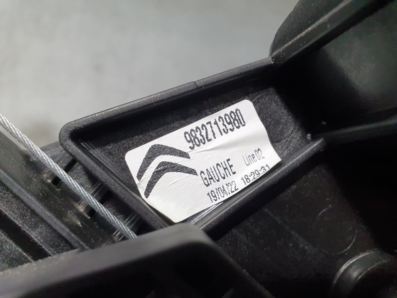 Recambio de elevalunas trasero izquierdo para citroën c4 1.2 12v e-thp pure tech referencia OEM IAM 9832713980  ELECTRICO 6 PINE