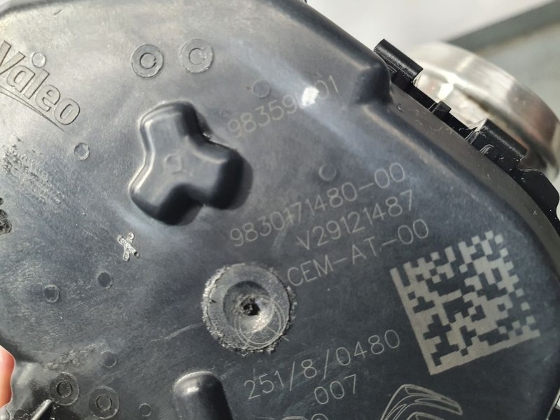 Recambio de caja mariposa para peugeot 208 (p2) 1.2 puretech referencia OEM IAM 9830171480 V29121487 VALEO