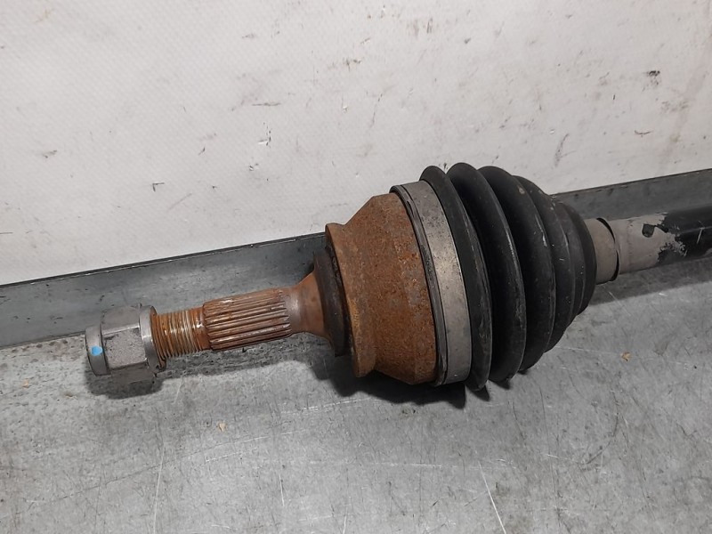 Recambio de transmision delantera derecha para peugeot 208 active referencia OEM IAM 9801048680  