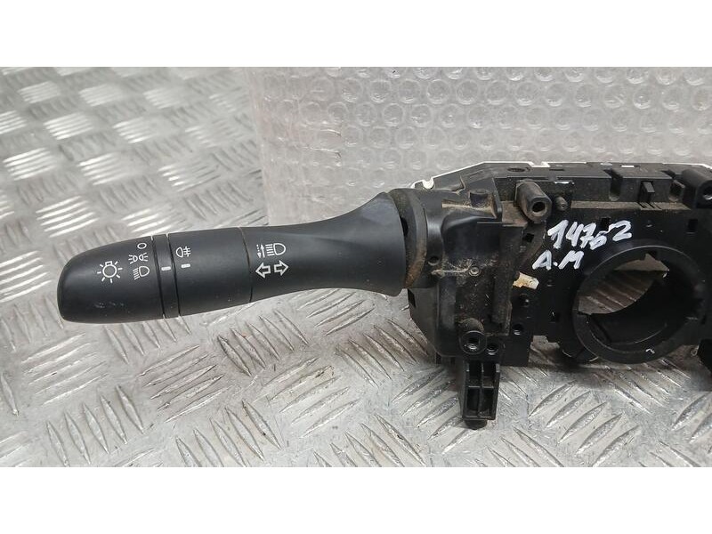 Recambio de mando luces y limpia para nissan pulsar (c13) acenta referencia OEM IAM 16517SD1  